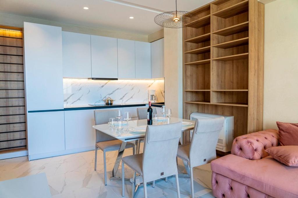 Deluxe Apartment-Swimming Pool Σαράντα Εξωτερικό φωτογραφία